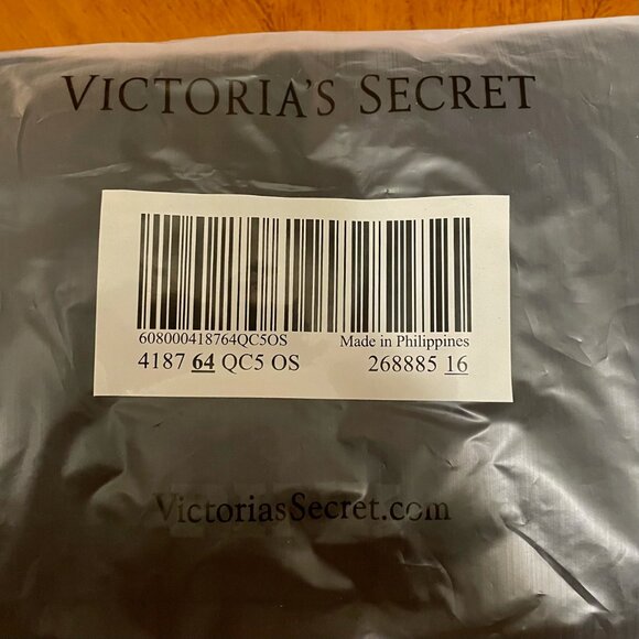 PINK Quilted Puffer Cosmetic Bag - Black - NWT - Picture 5 of 5